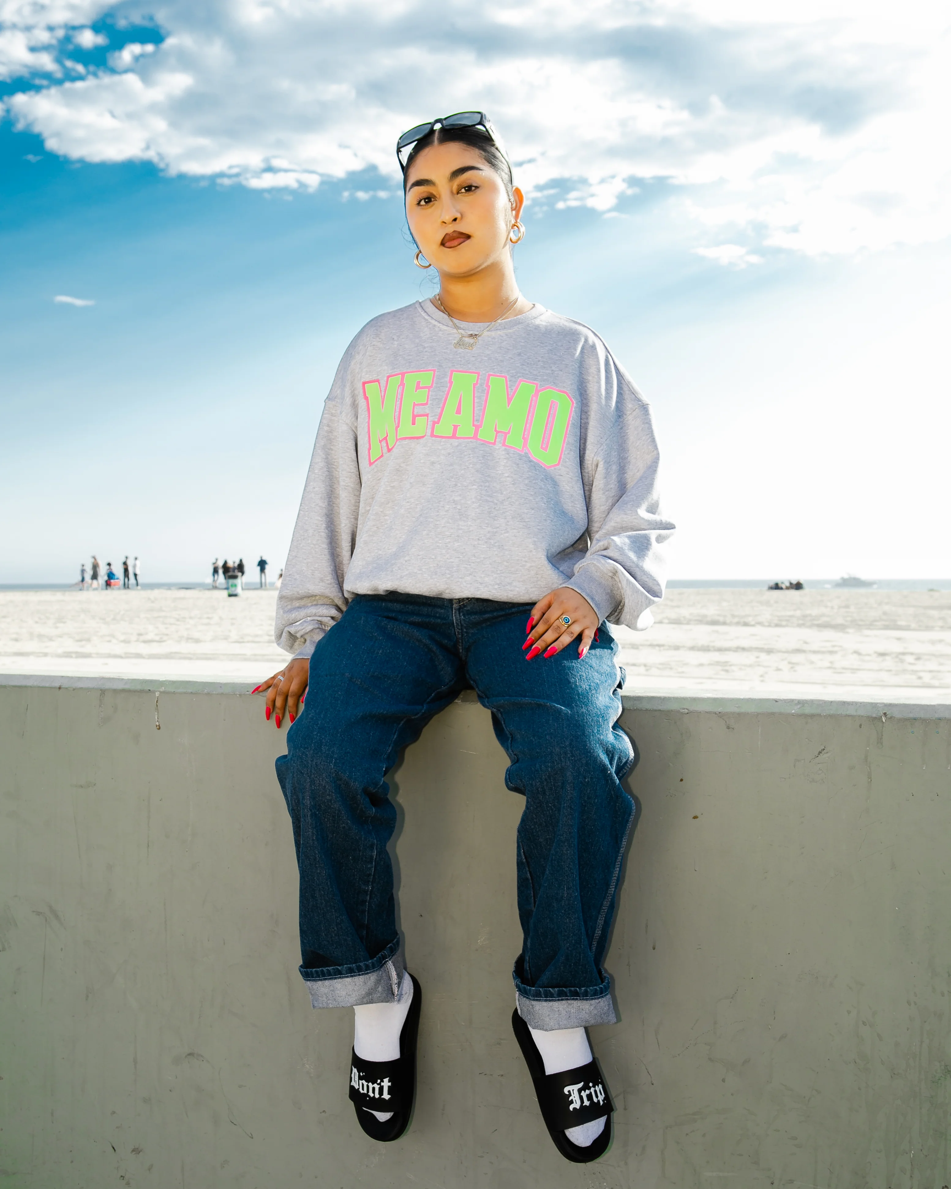 Me Amo Varsity Sweater - Grey/Pink - Image 2